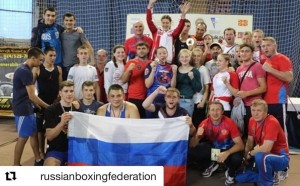Сборная команда России по боксу среди юниоров и юниорок успешно выступила на международном турнире «Золотая перчатка» в Сербии.